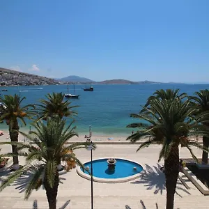 3* Otel Ari