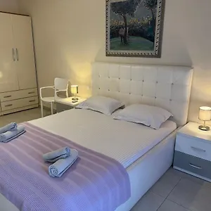 Marinela , Tirana Albania