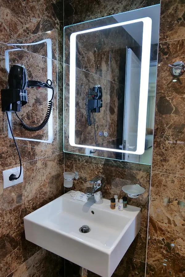 Hotel Alpha Sarande